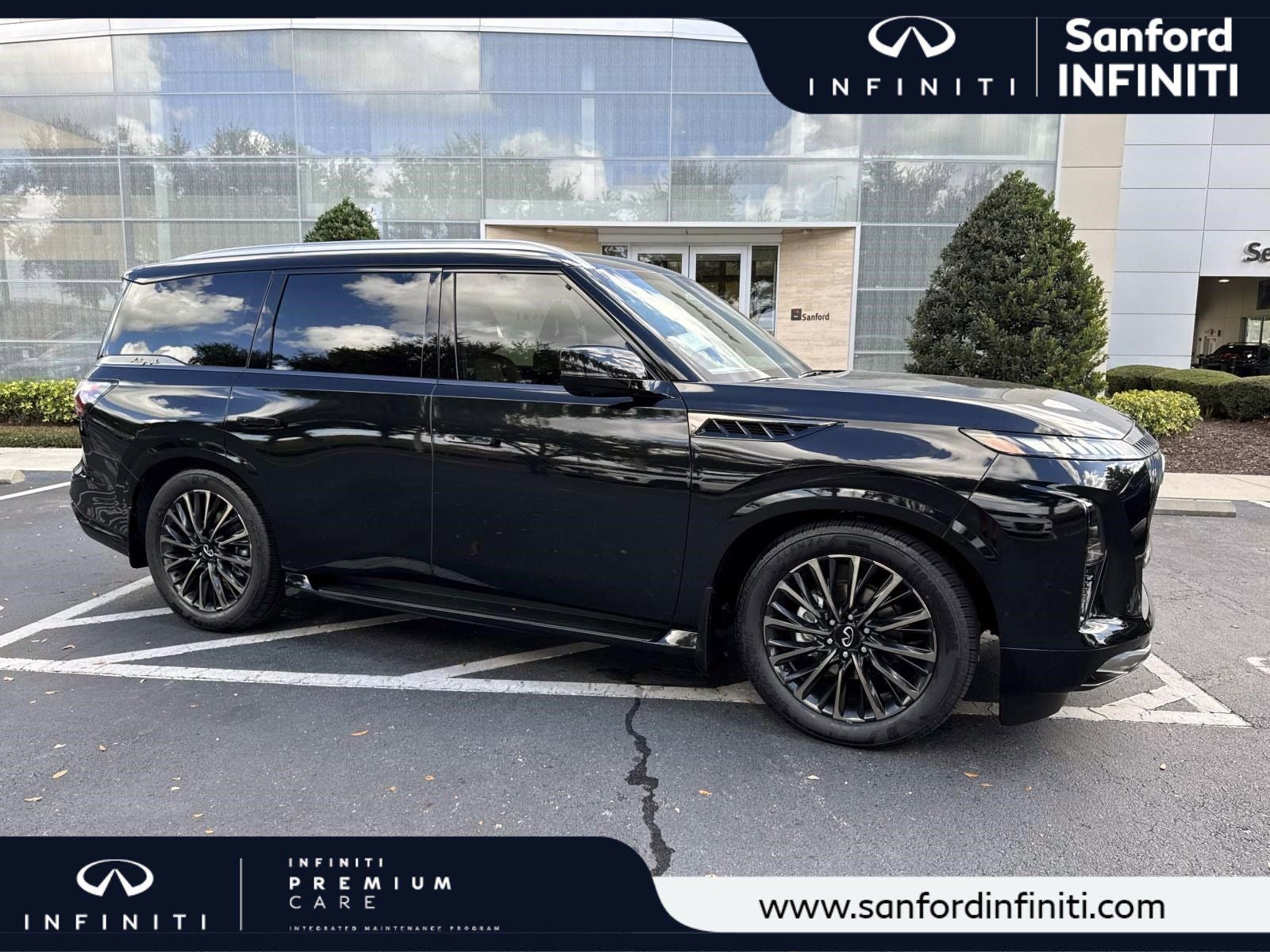 2026 INFINITI QX80 AUTOGRAPH in Mineral — front three-quarter view