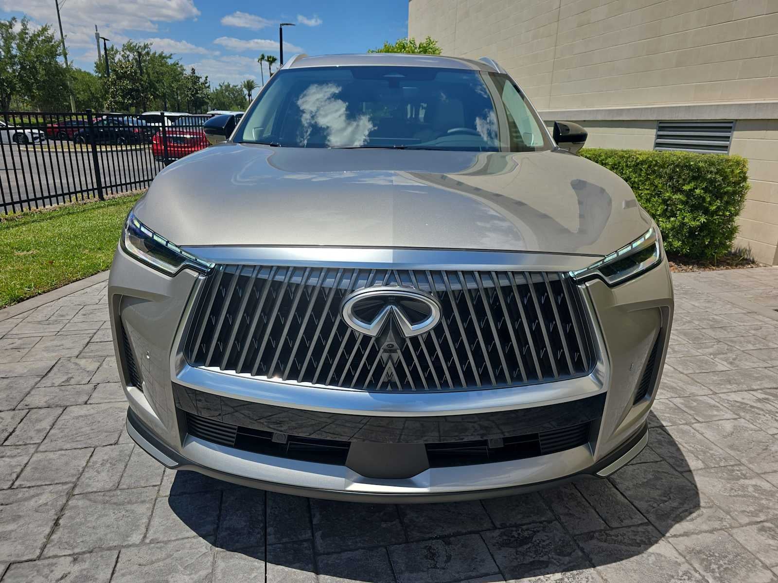 2026 INFINITI QX60 — side profile view